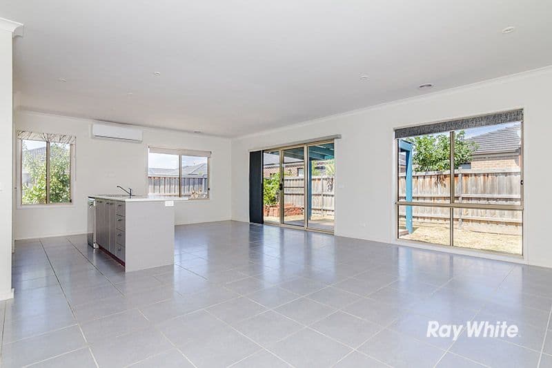 19 Windmill Circuit, Lyndhurst VIC 3975, Lyndhurst - Thumbnail 3