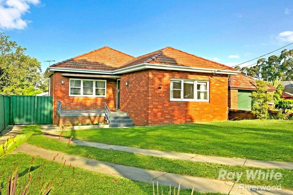 12 Warne Crescent, Beverly Hills - Image 1