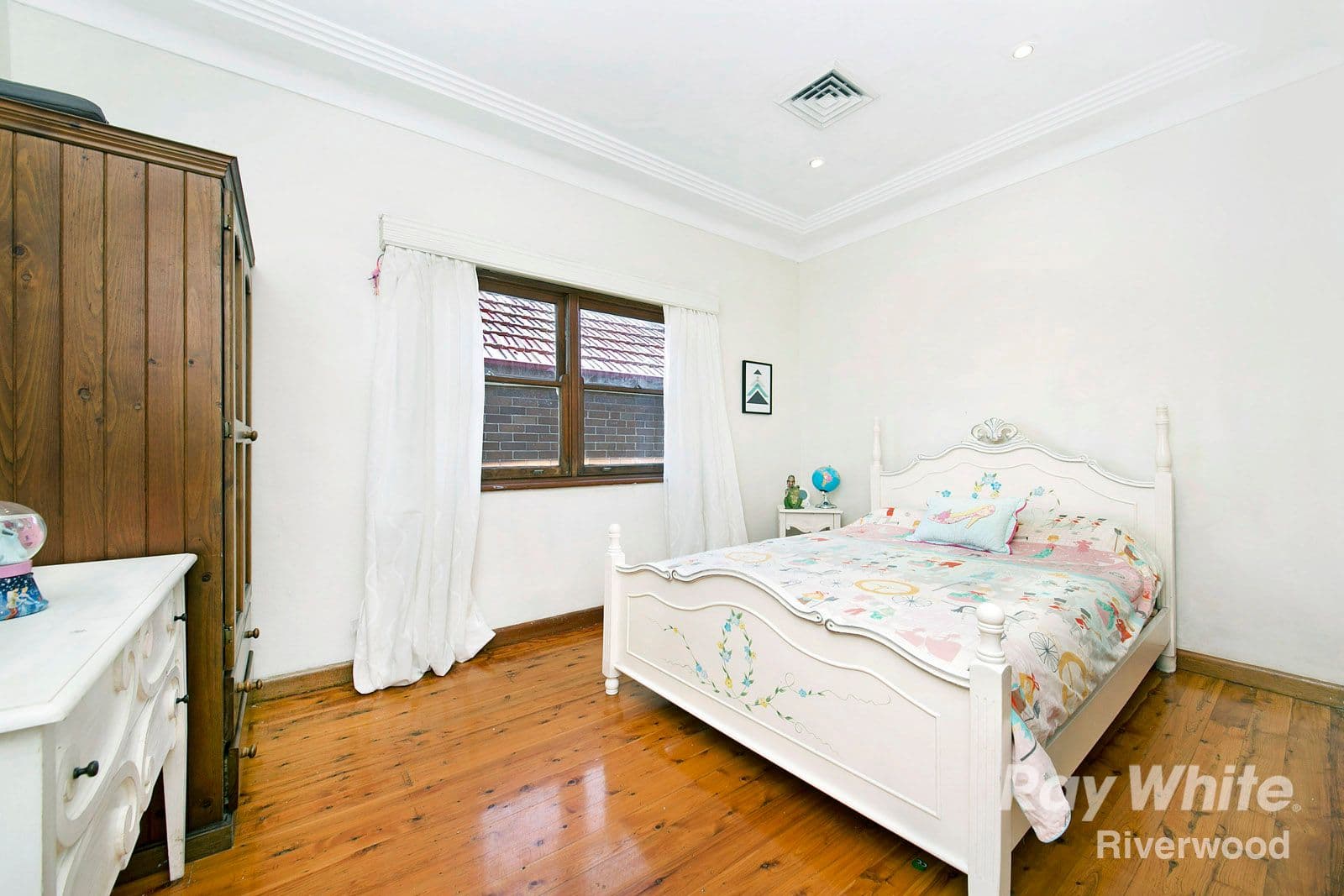 12 Warne Crescent, Beverly Hills - Thumbnail 2