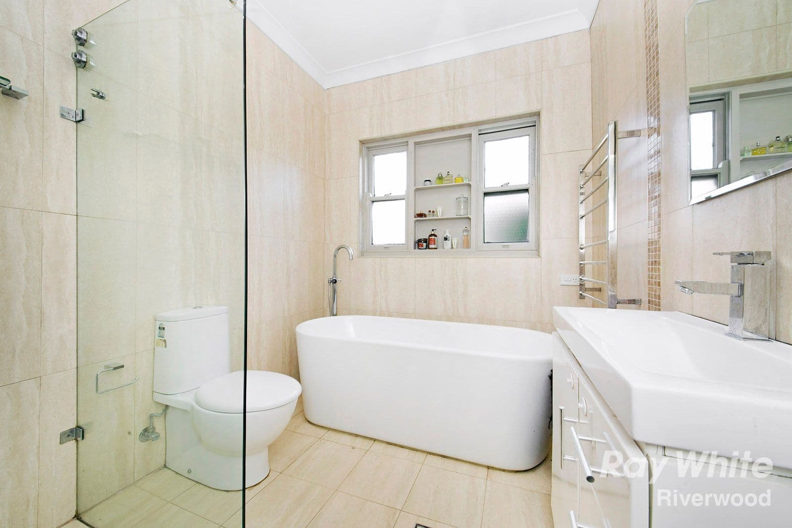 12 Warne Crescent, Beverly Hills - Thumbnail 4