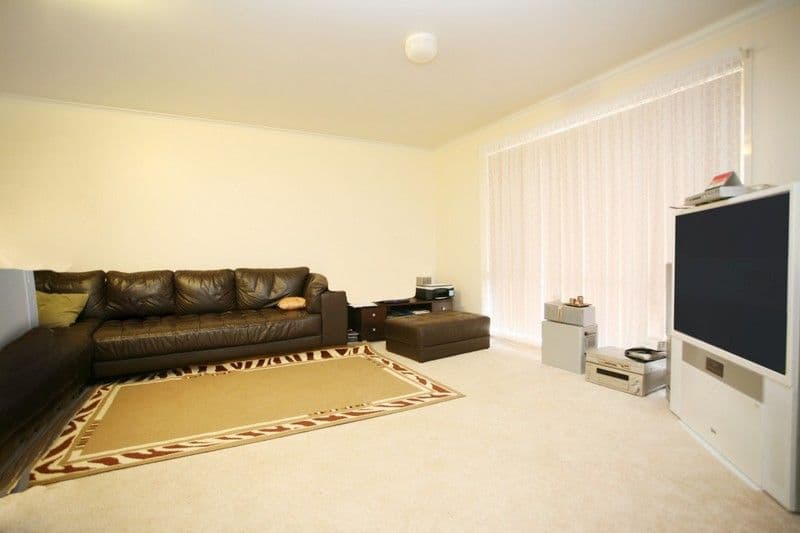 1 Freesia Place, GLENMORE PARK NSW 2745, Glenmore Park - Thumbnail 2