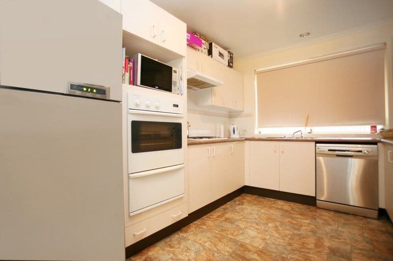 1 Freesia Place, GLENMORE PARK NSW 2745, Glenmore Park - Thumbnail 3