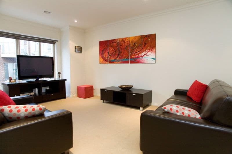 5 Delacombe Drive, MILL PARK VIC 3082, Mill Park - Thumbnail 4