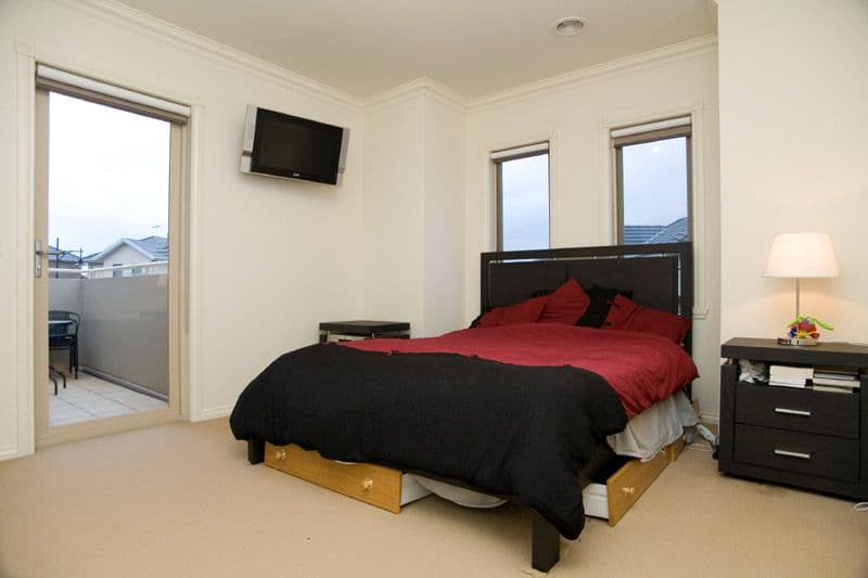 5 Delacombe Drive, MILL PARK VIC 3082, Mill Park - Thumbnail 7