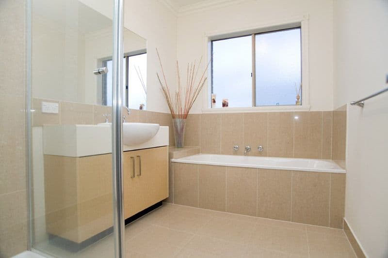 5 Delacombe Drive, MILL PARK VIC 3082, Mill Park - Thumbnail 8