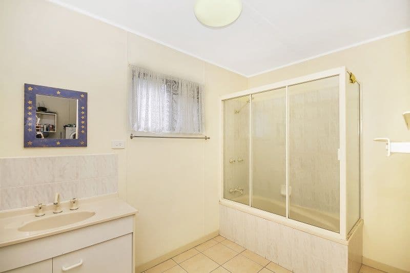 14 Grant Crescent, ALICE RIVER QLD 4817, Alice River - Thumbnail 5