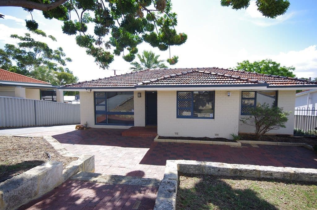 40 Harford Way, GIRRAWHEEN WA 6064, Girrawheen - Thumbnail 2