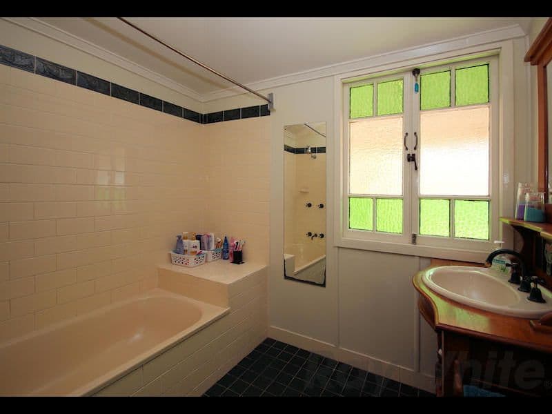 116 Woodend Road, WOODEND QLD 4305, Woodend - Thumbnail 7