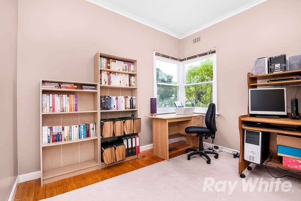28 Irving Street, Mount Waverley VIC 3149, Mount Waverley - Thumbnail 6