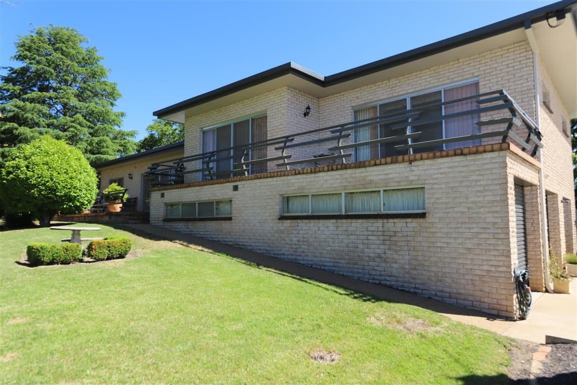 241 Capper Street, Tumut NSW 2720, Tumut - Thumbnail 2