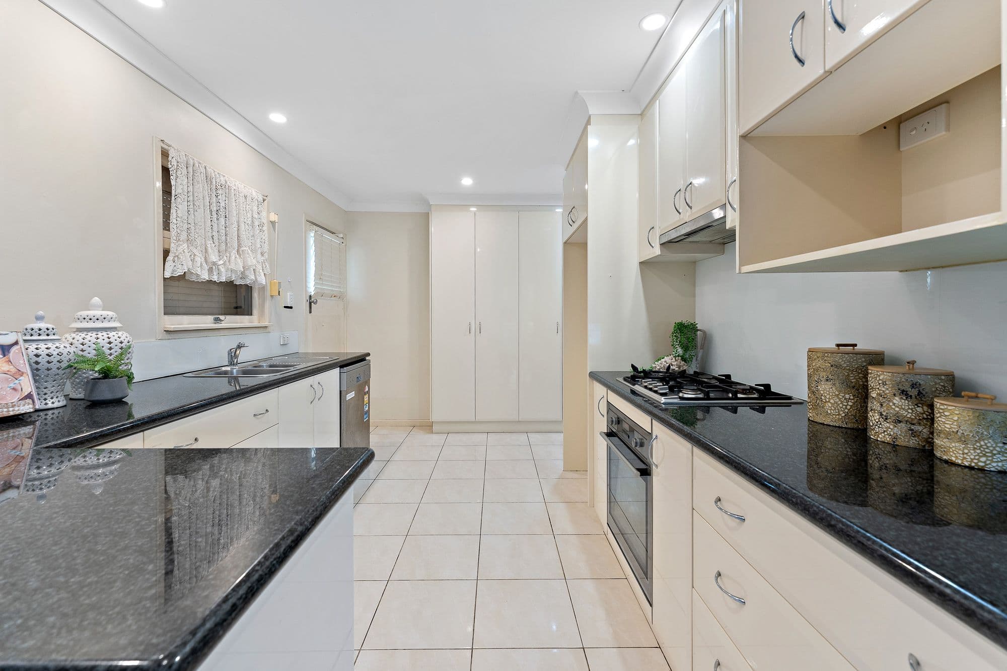 28 Valhalla Street, Sunnybank QLD 4109, Sunnybank - Thumbnail 7