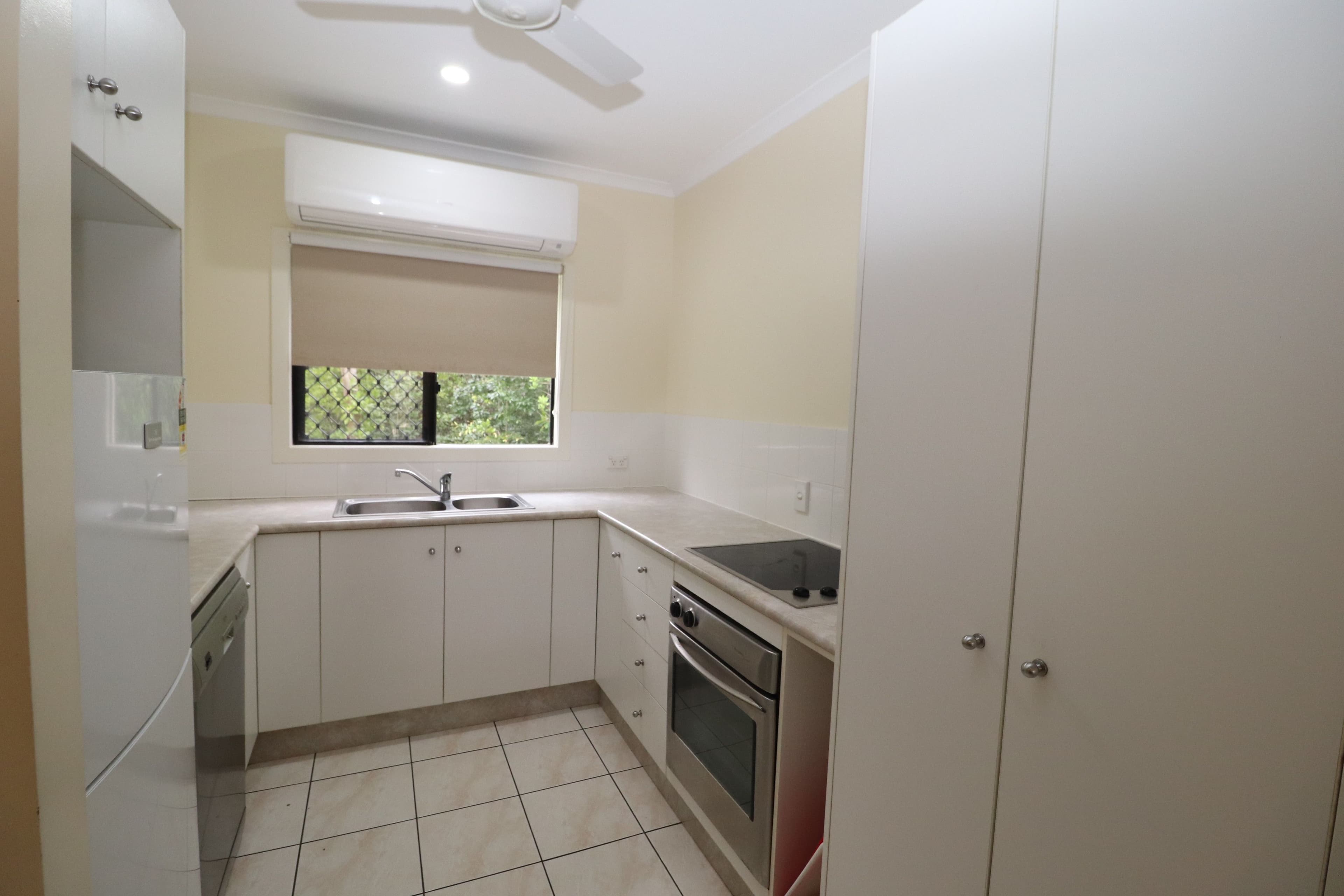 43 Dungeness Road, Lucinda QLD 4850, Lucinda - Thumbnail 2