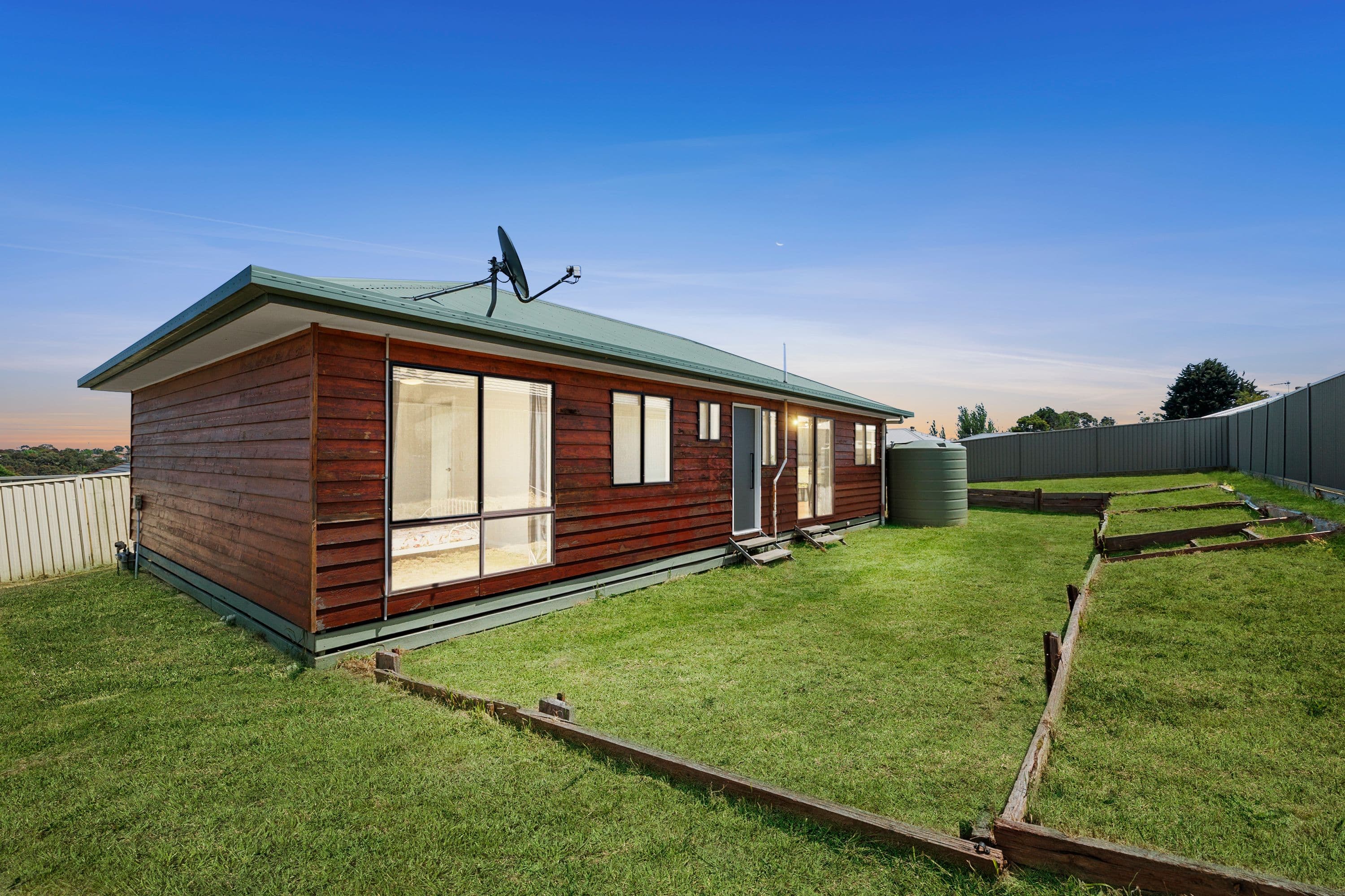 25 Flockhart Street, Mount Pleasant VIC 3350, Mount Pleasant - Image 1
