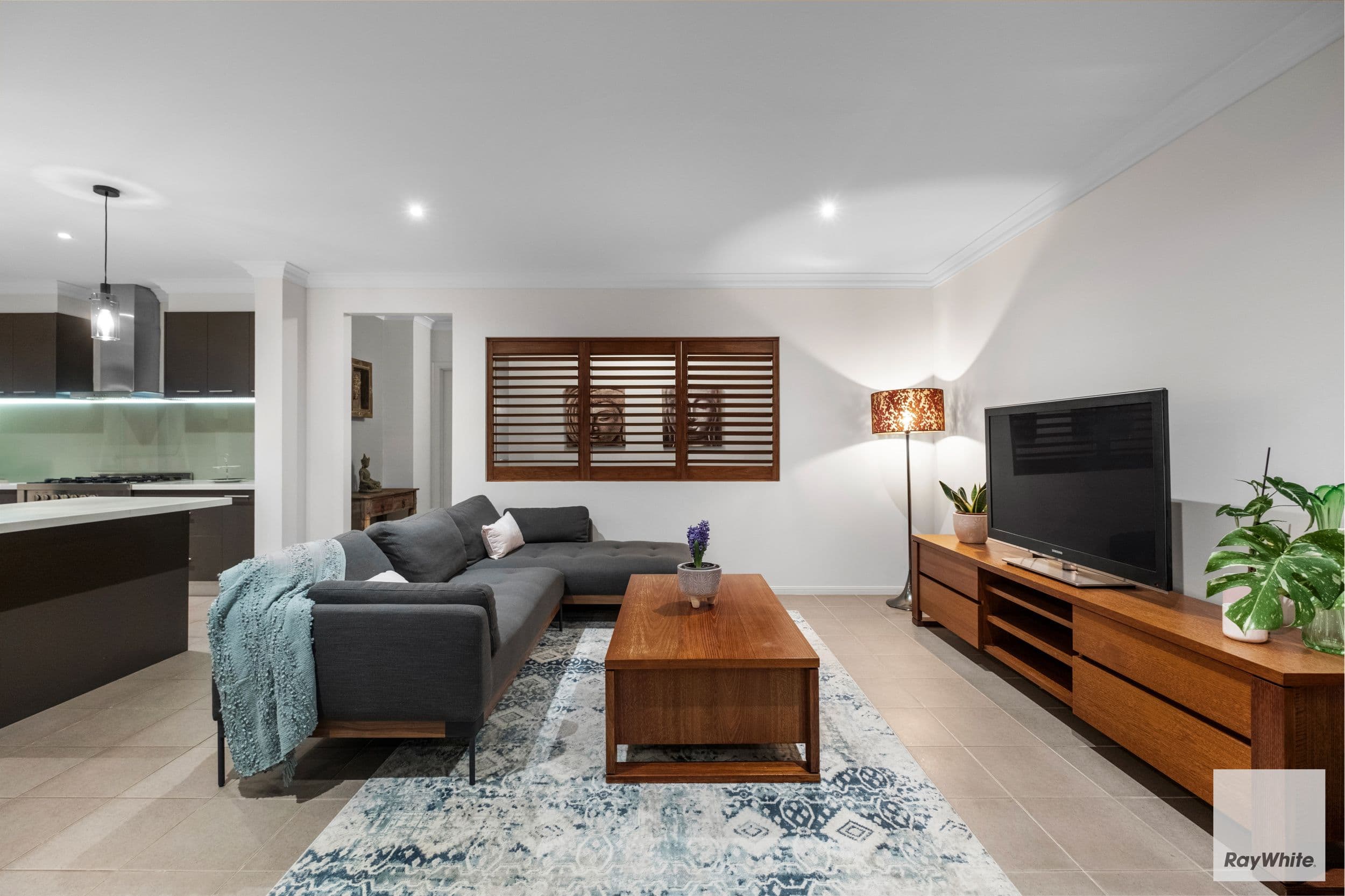 6 Insley Way, Caroline Springs VIC 3023, Caroline Springs - Thumbnail 2
