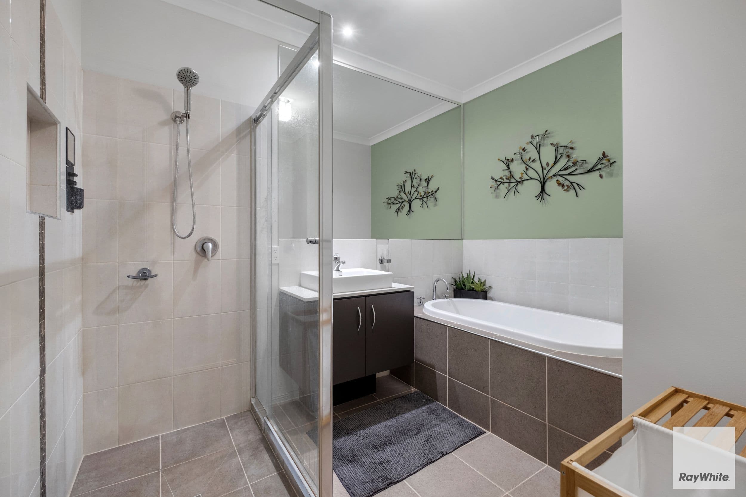 6 Insley Way, Caroline Springs VIC 3023, Caroline Springs - Thumbnail 7