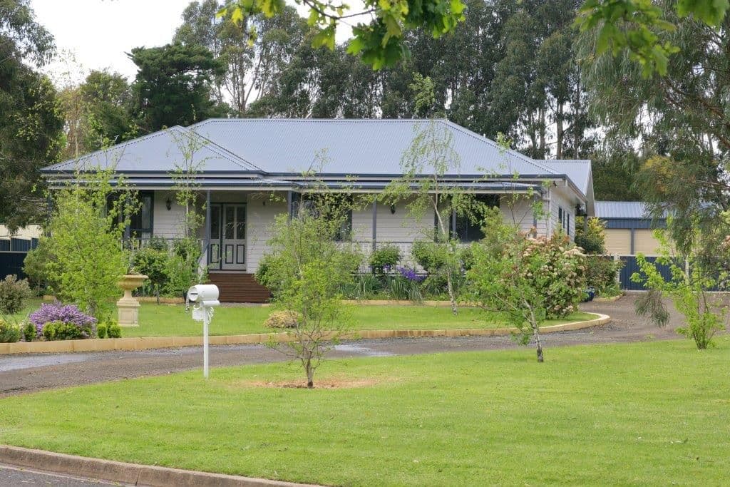 1 Berry Court, HAMILTON VIC 3300, Hamilton - Image 1