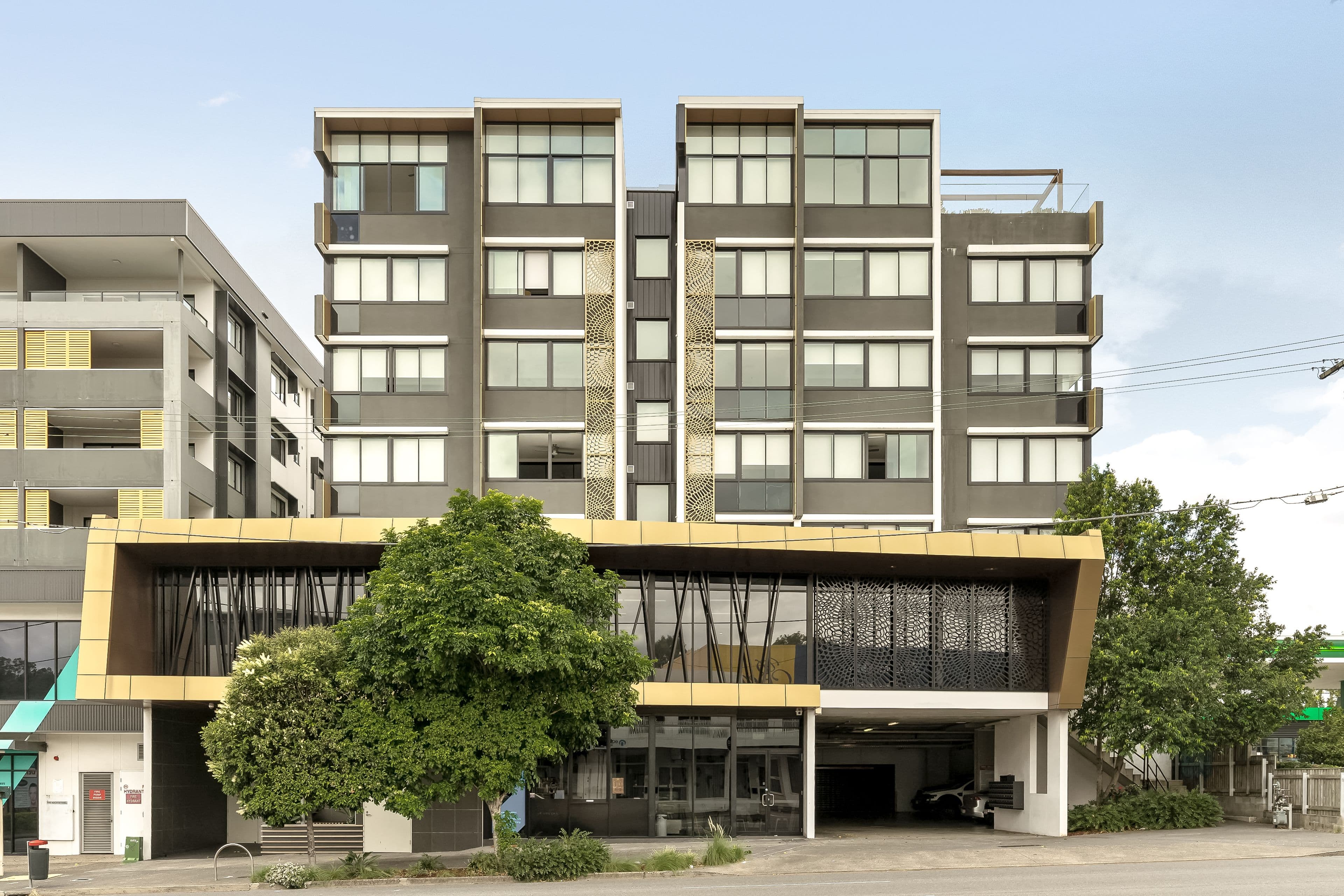 217 Lutwyche Road, Windsor QLD 4030, Windsor - Thumbnail 2