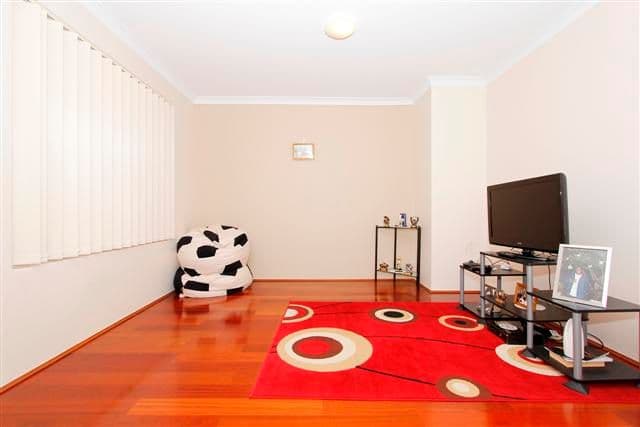 57 Lauterbach Drive, GOSNELLS WA 6110, Gosnells - Thumbnail 3