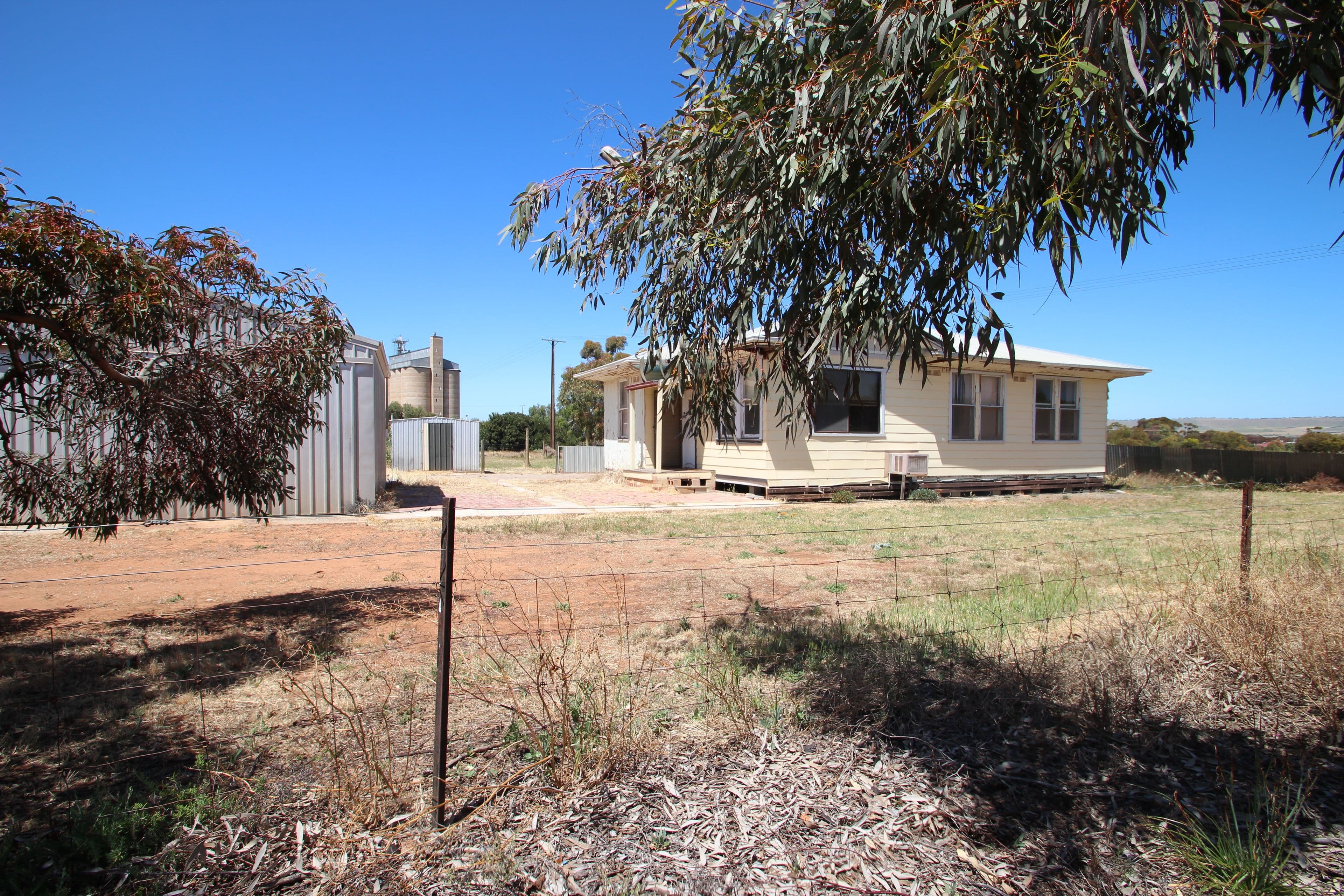 12 Railway Parade, Robertstown SA 5381, Robertstown - Image 1