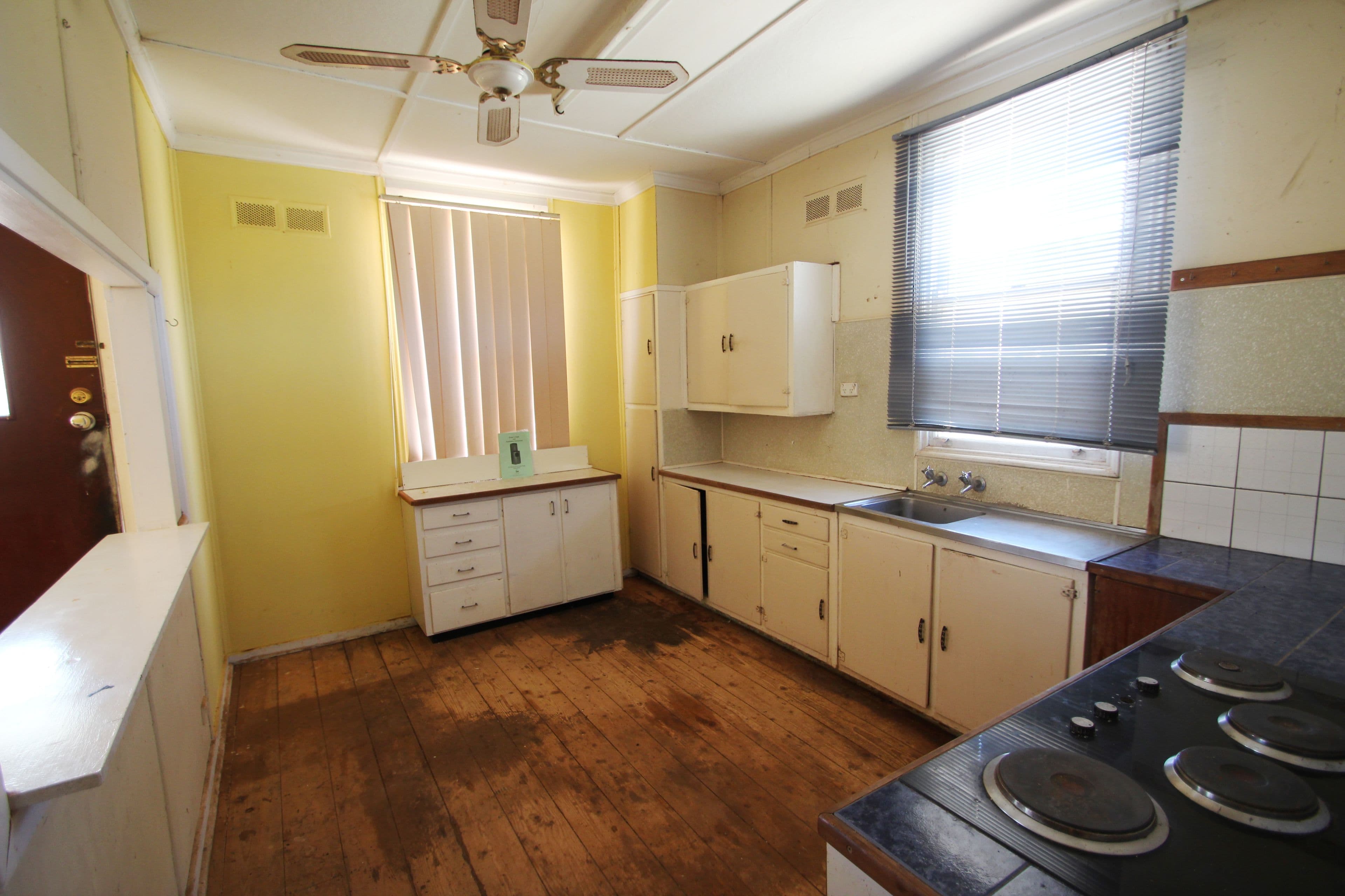 12 Railway Parade, Robertstown SA 5381, Robertstown - Thumbnail 5