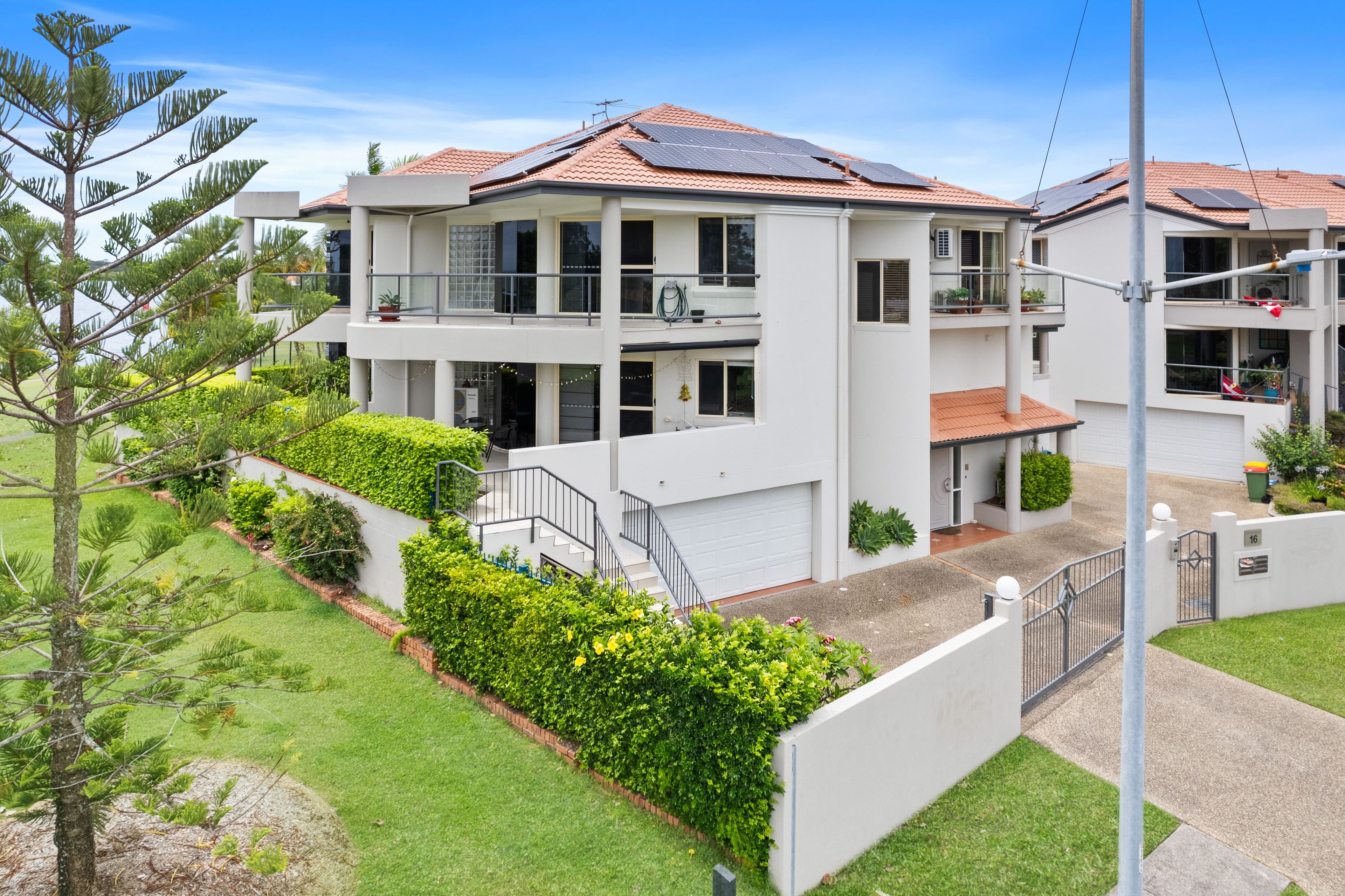 16 Commodore Drive, Birkdale QLD 4159, Birkdale - Image 1