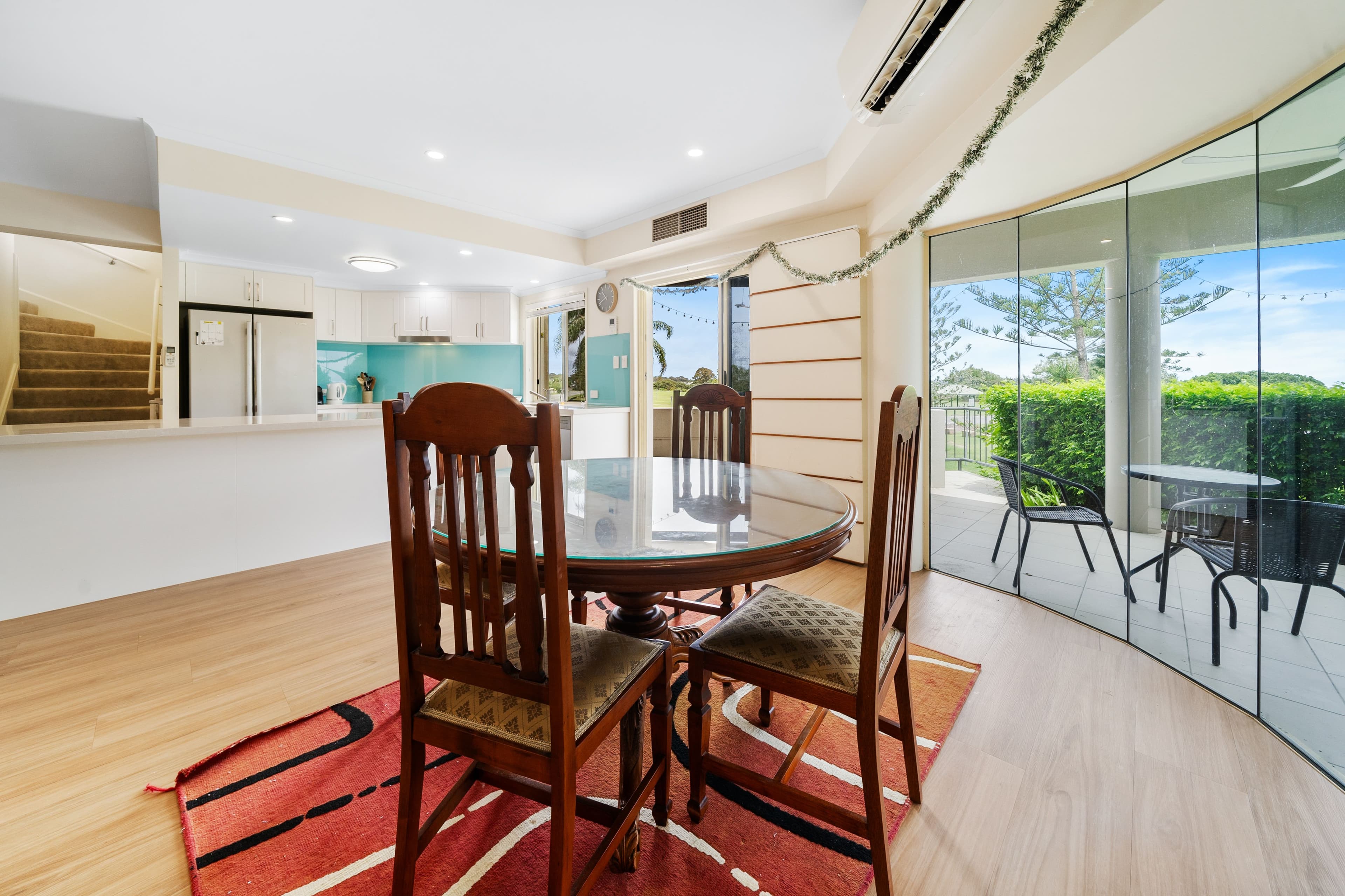 16 Commodore Drive, Birkdale QLD 4159, Birkdale - Thumbnail 5