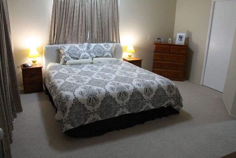 32 Golden Avenue, TANNUM SANDS QLD 4680, Tannum Sands - Thumbnail 4