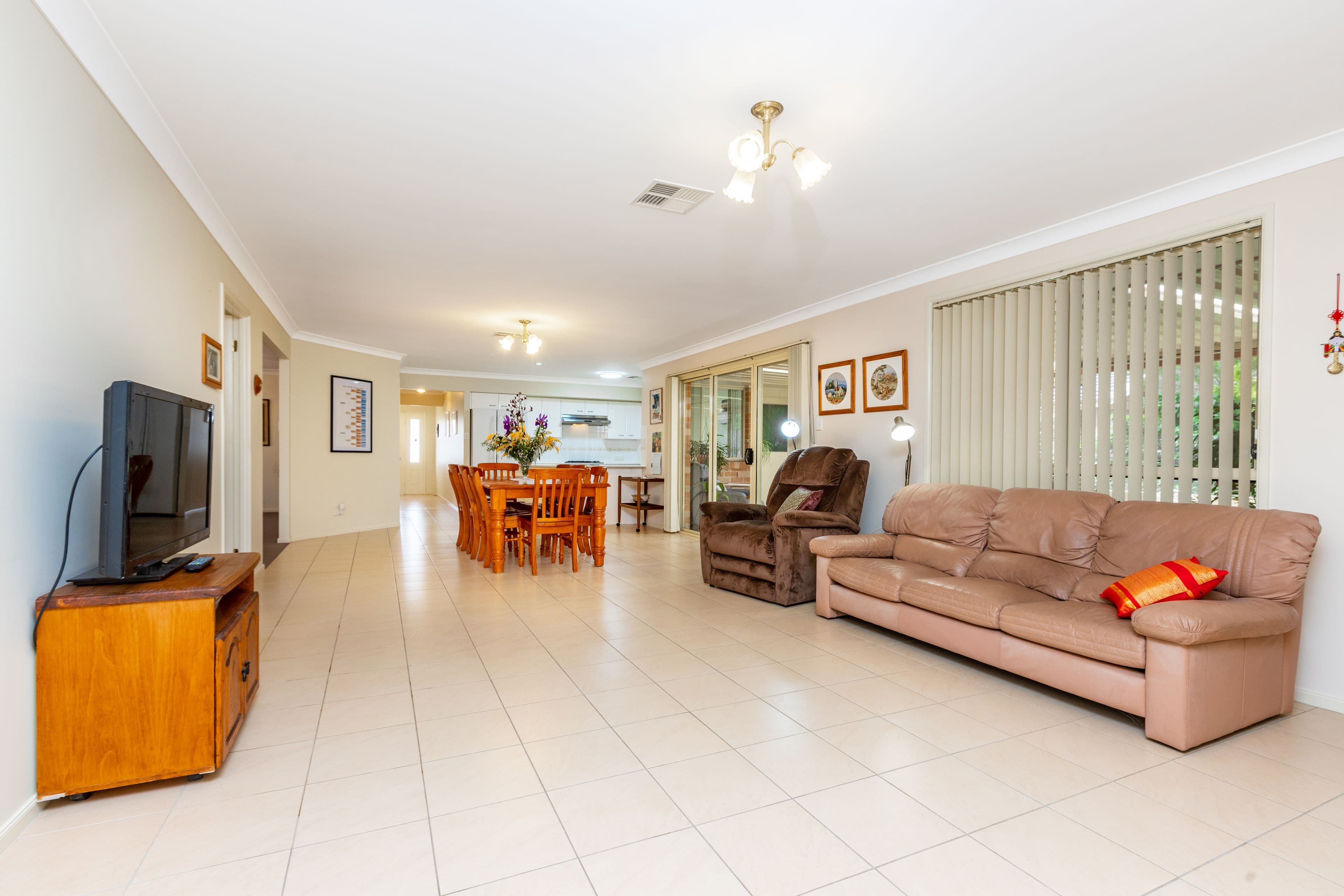10 Sandalyn Avenue, Thornton NSW 2322, Thornton - Thumbnail 2