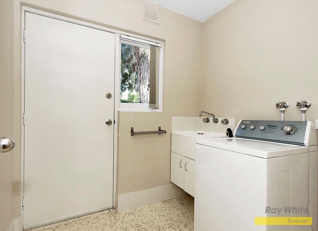 27 Markham Way, BALGA WA 6061, Balga - Thumbnail 7