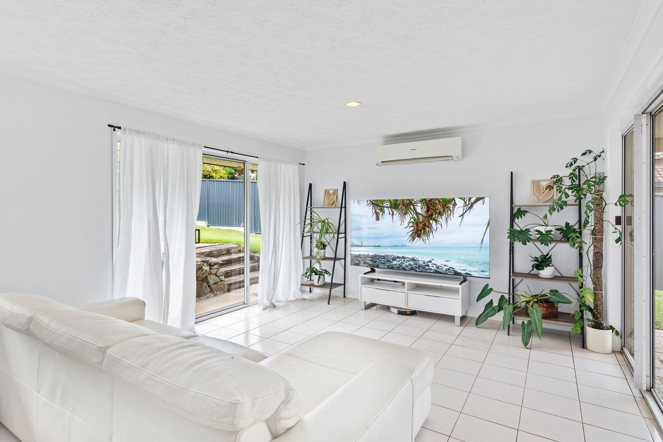 6 Yolanta Drive, Tugun QLD 4224, Tugun - Image 1