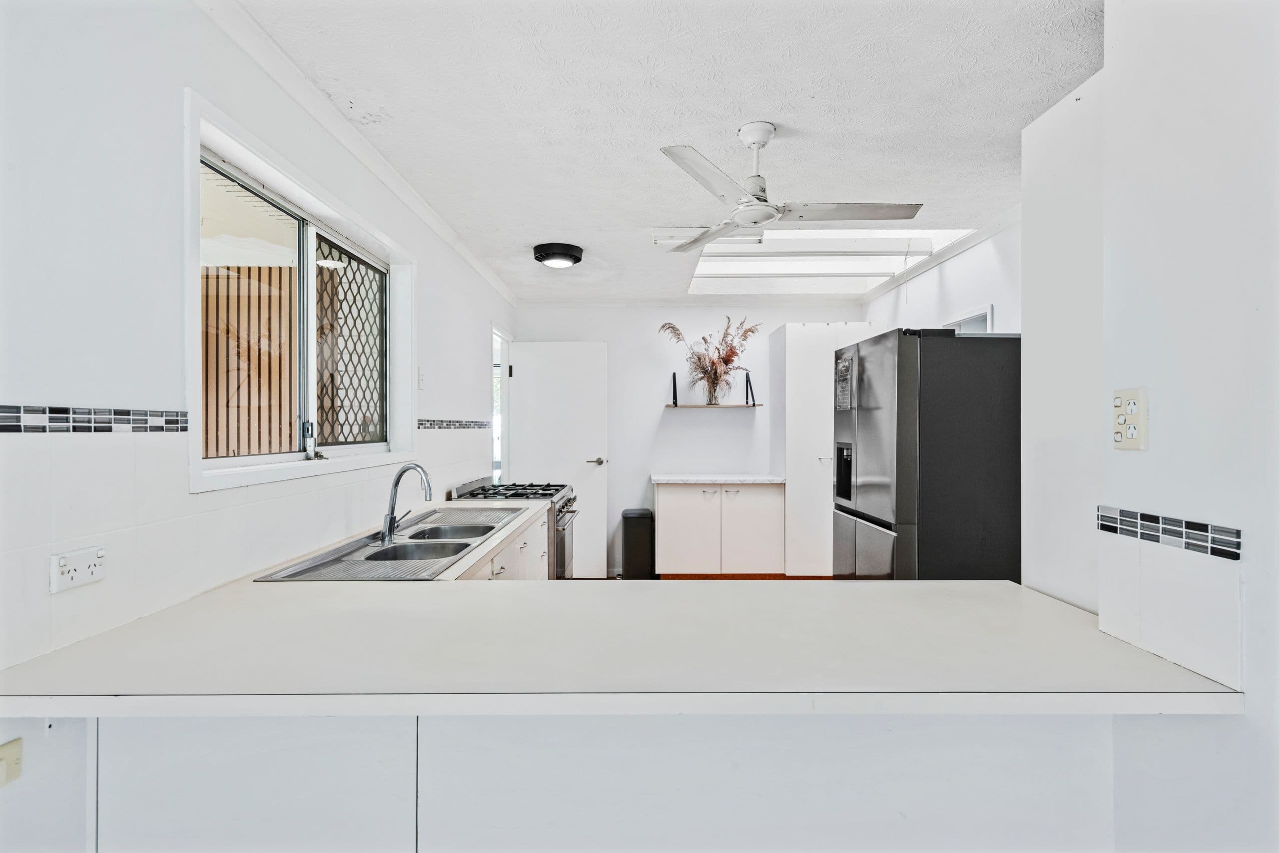 6 Yolanta Drive, Tugun QLD 4224, Tugun - Thumbnail 4
