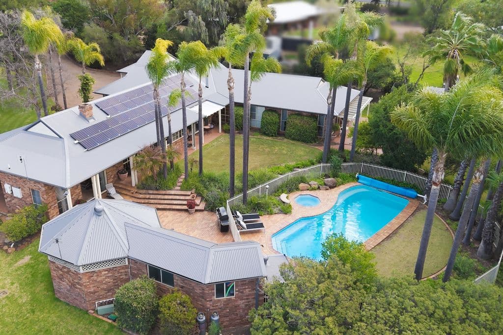 4 Peppercorn Place, Dubbo - Image 1
