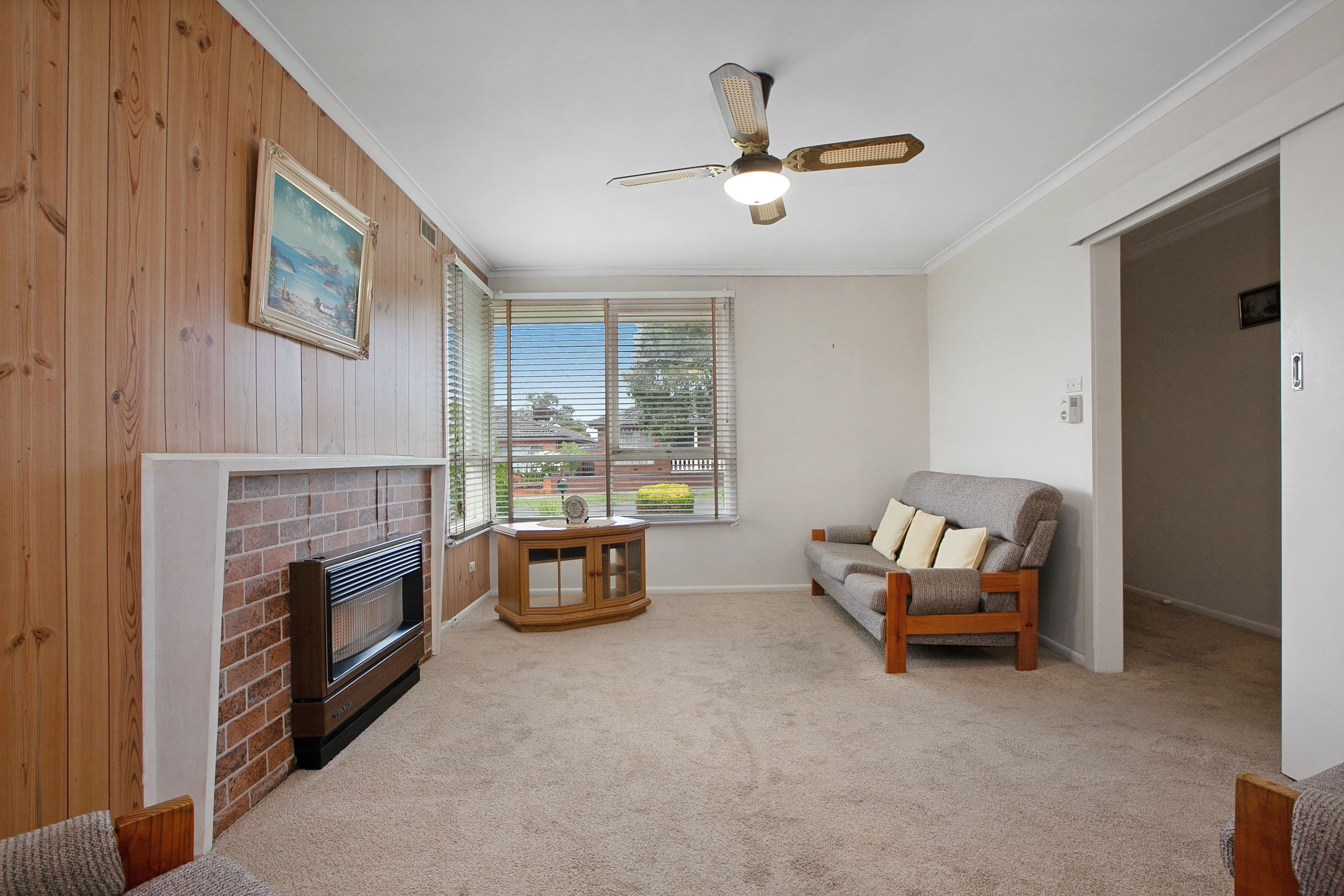 4 Inverness Street, Reservoir VIC 3073, Reservoir - Thumbnail 4