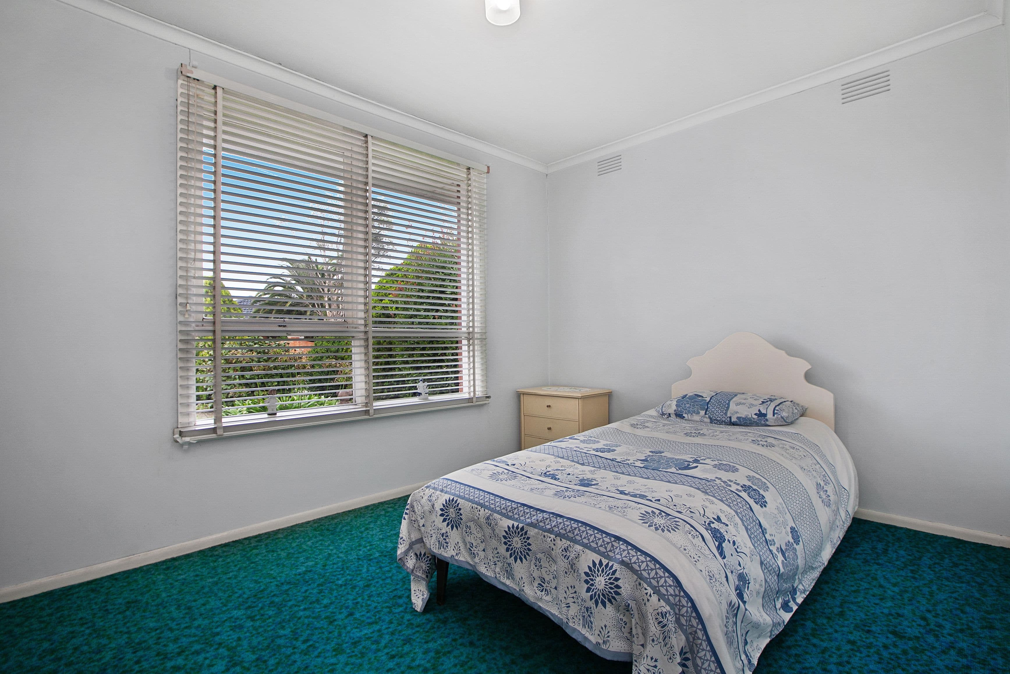 4 Inverness Street, Reservoir VIC 3073, Reservoir - Thumbnail 8