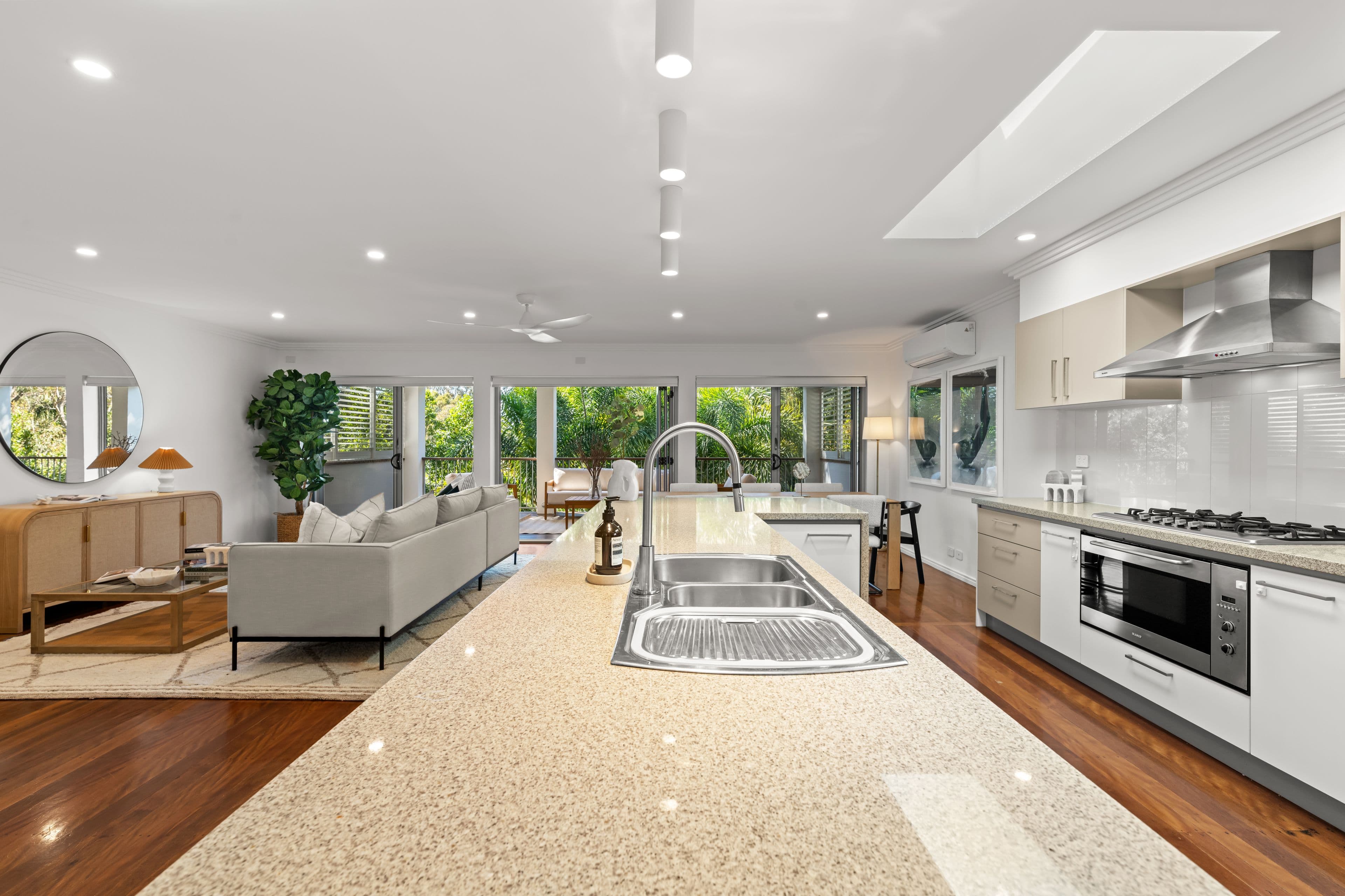 161 Ocean Parade, Burleigh Heads QLD 4220, Burleigh Heads - Thumbnail 4