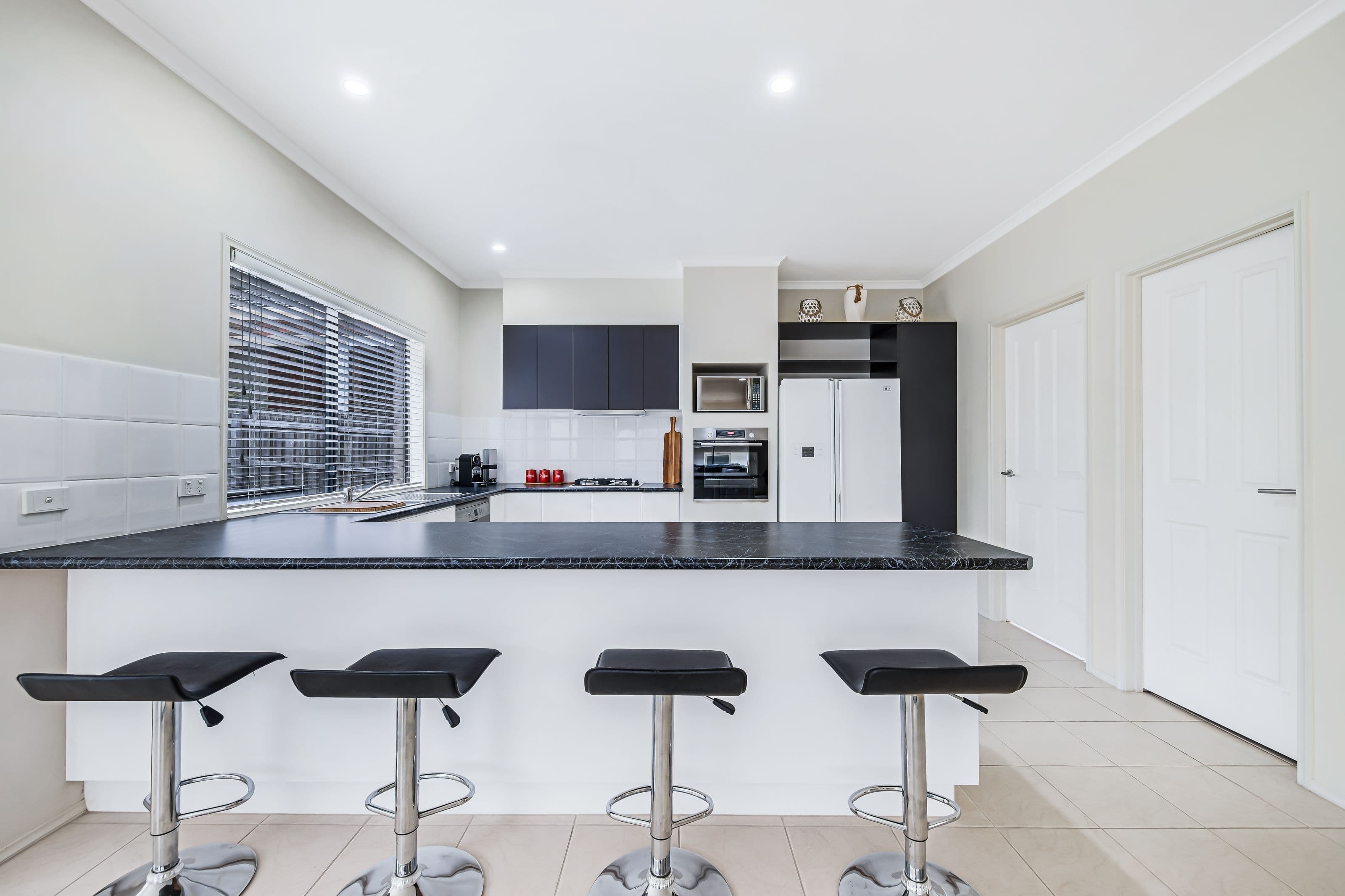 7 Strathconnan Place, Wheelers Hill VIC 3150, Wheelers Hill - Thumbnail 3