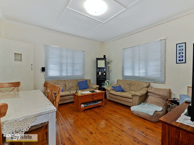 261 Earnshaw Road, NORTHGATE QLD 4013, Northgate - Thumbnail 3