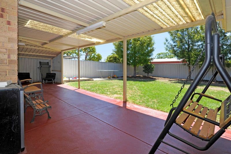 6 Chittering Place, COOLOONGUP WA 6168, Cooloongup - Thumbnail 5