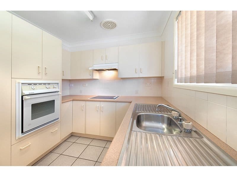 11 Permien Street, NORMAN GARDENS QLD 4701, Norman Gardens - Thumbnail 2