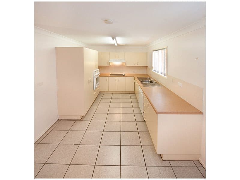 11 Permien Street, NORMAN GARDENS QLD 4701, Norman Gardens - Thumbnail 3