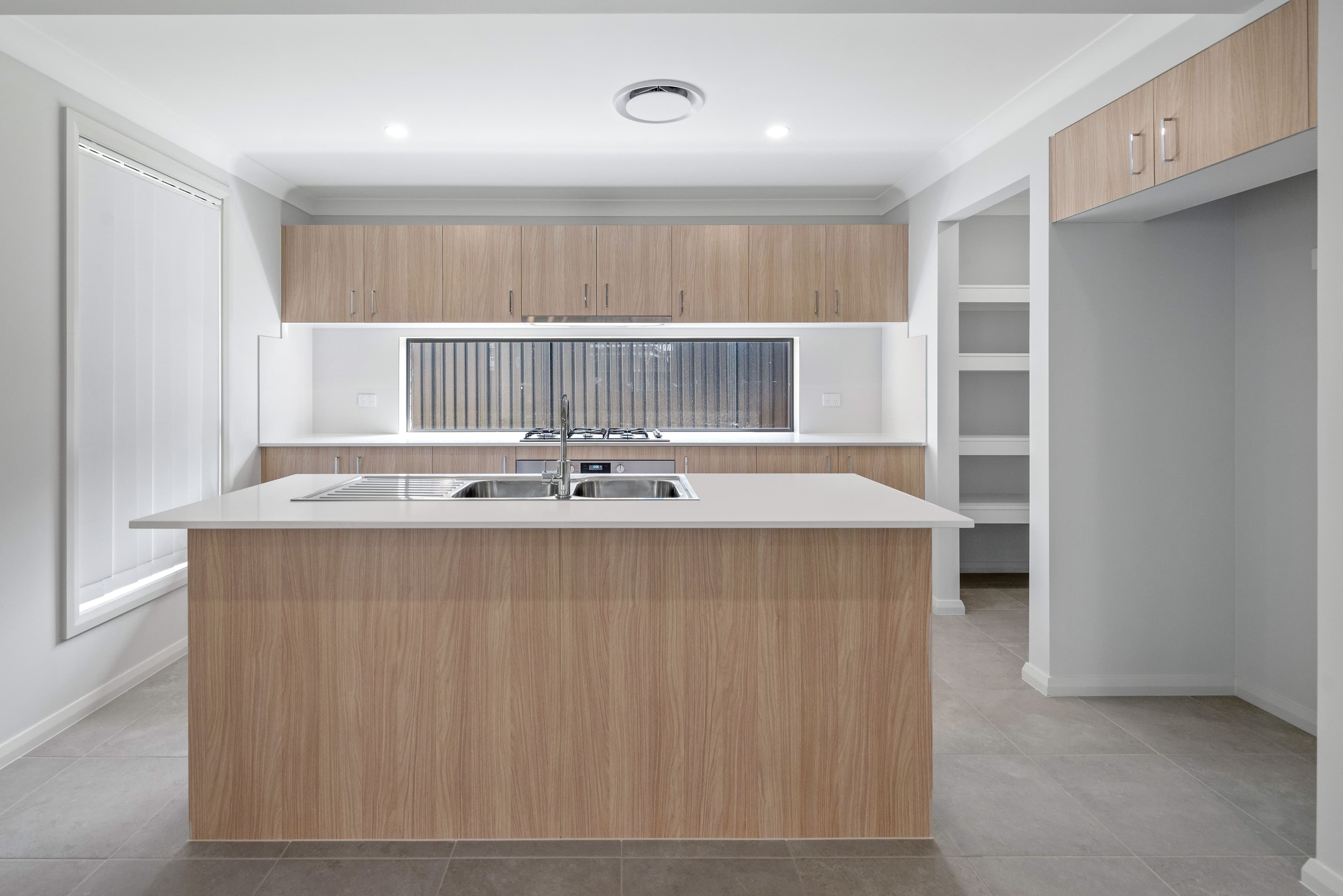 46 Cassio Way, Rosemeadow NSW 2560, Rosemeadow - Thumbnail 3