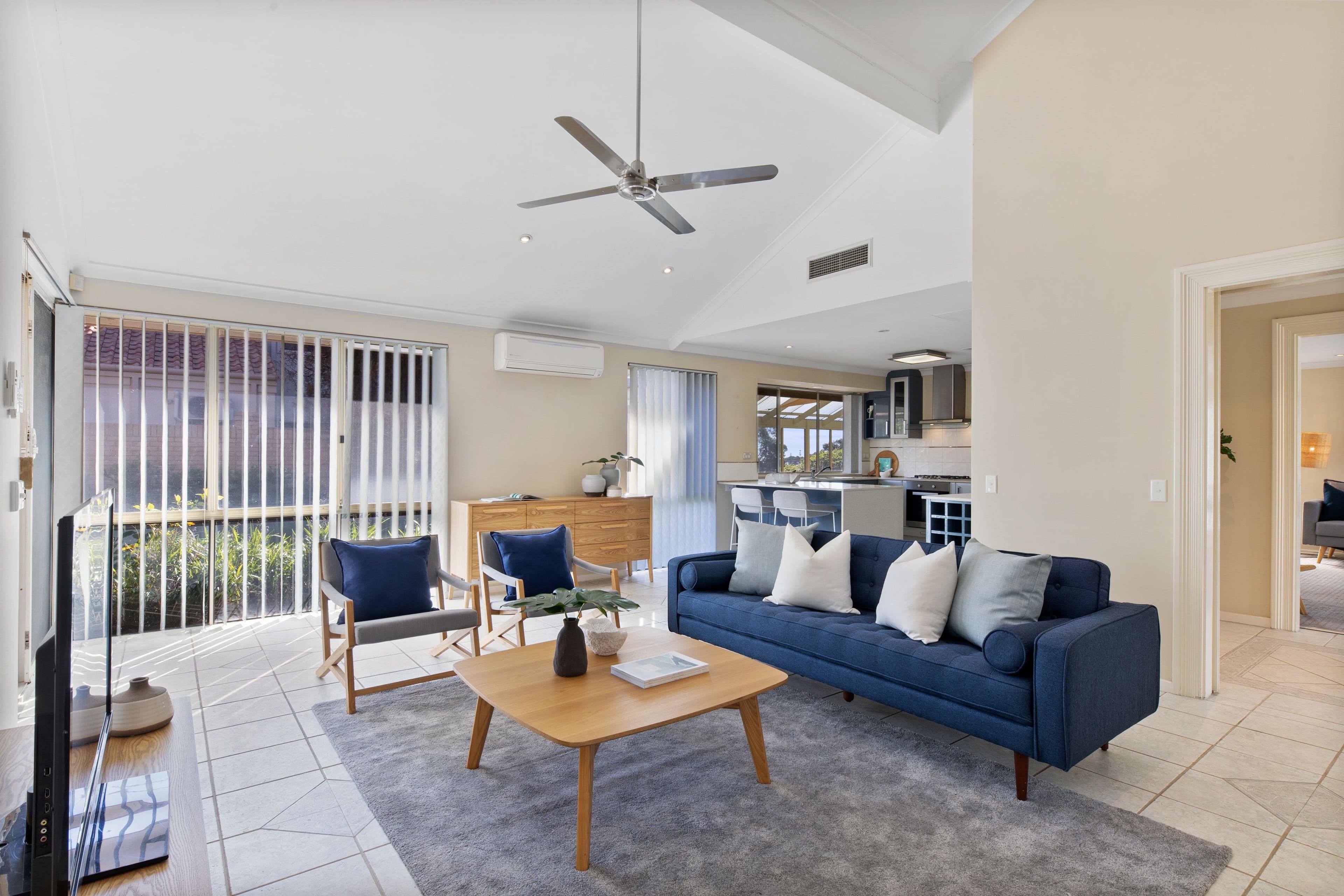 51 Ashmore Way, Sorrento WA 6020, Sorrento - Thumbnail 5
