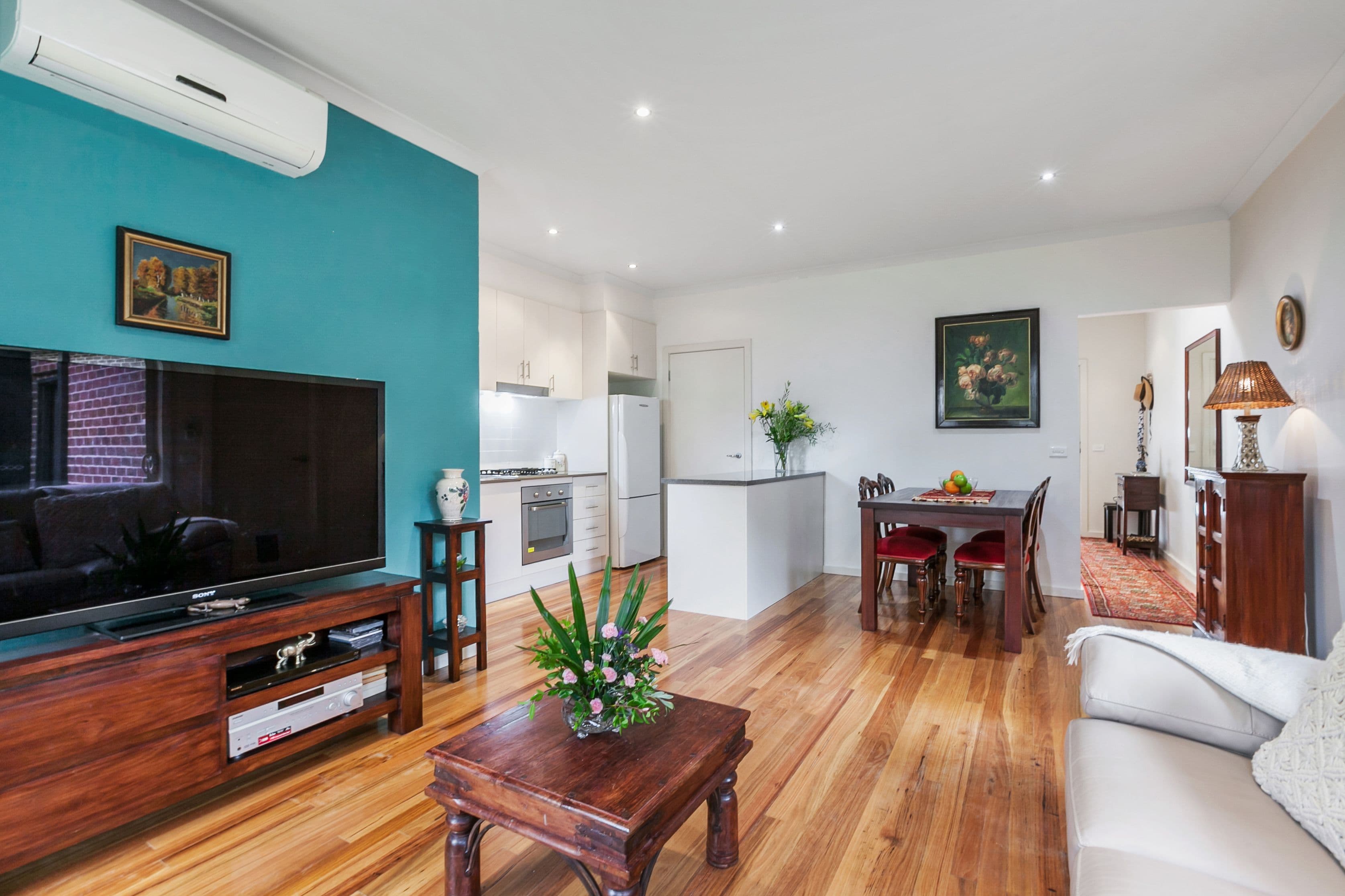 17 COMMERFORD Place, Chirnside Park, Chirnside Park - Image 1