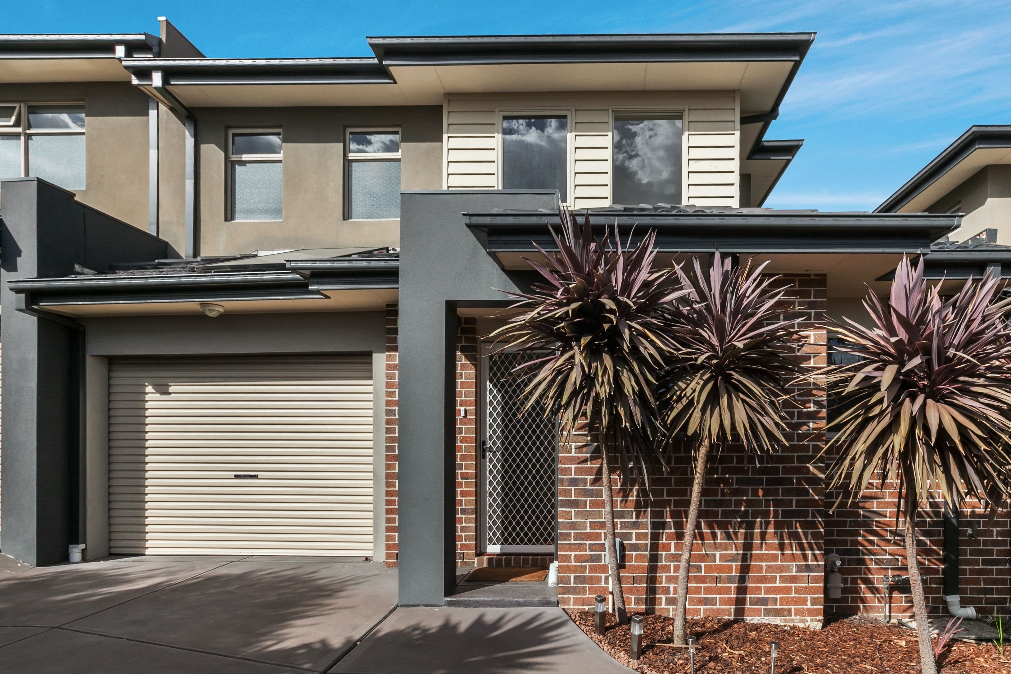 17 COMMERFORD Place, Chirnside Park, Chirnside Park - Thumbnail 2