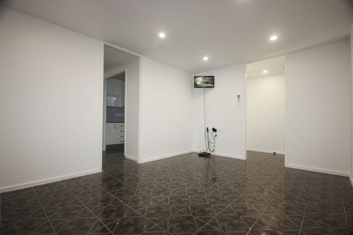 Macquarie Fields NSW 2564, Macquarie Fields - Thumbnail 6