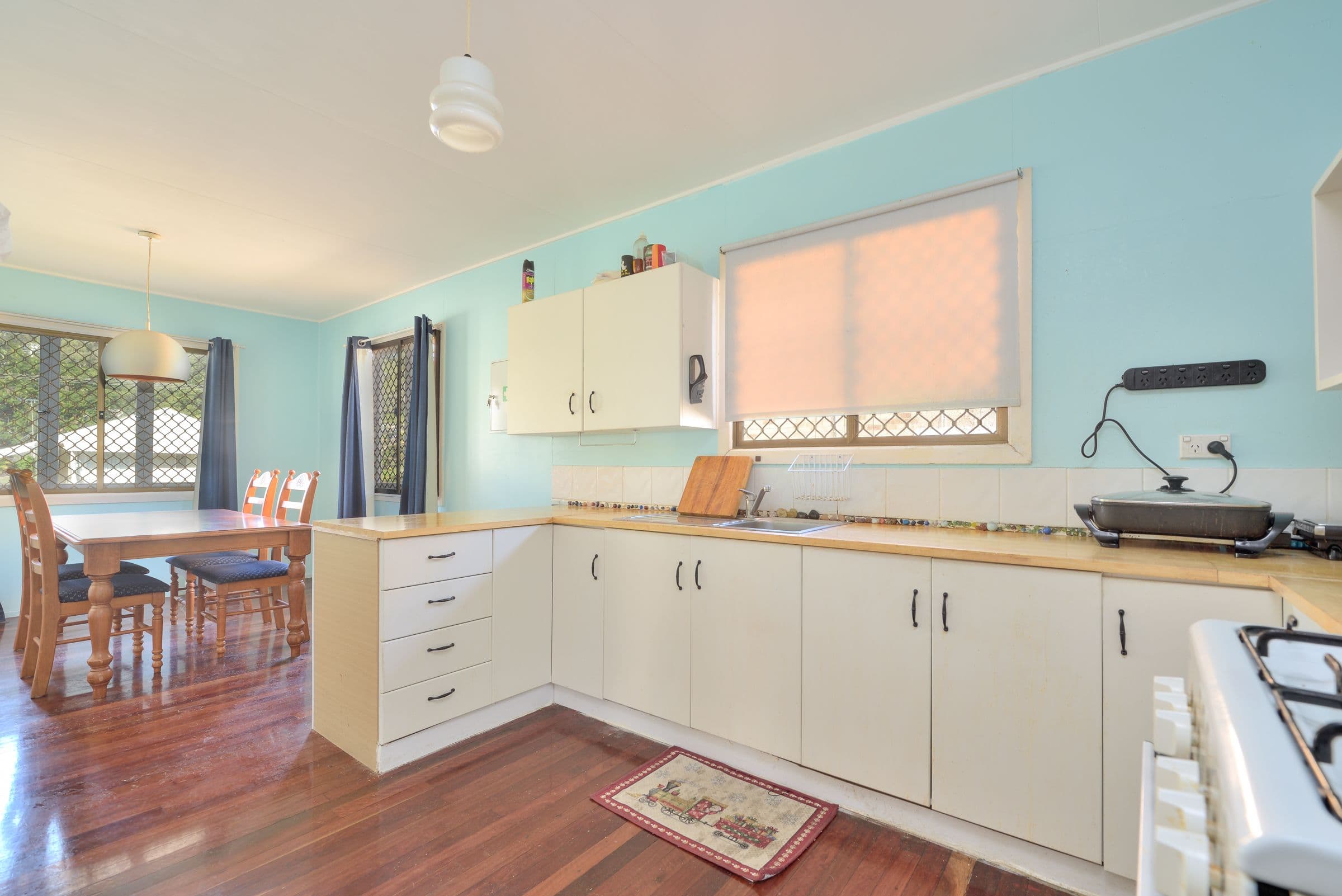 19 Charles Street, West Gladstone QLD 4680, West Gladstone - Thumbnail 3