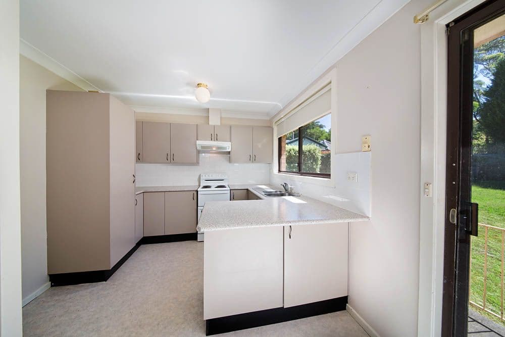 22 Links Road, Blackheath - Thumbnail 3