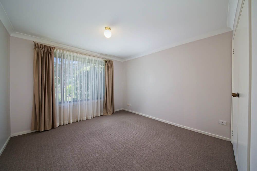 22 Links Road, Blackheath - Thumbnail 4