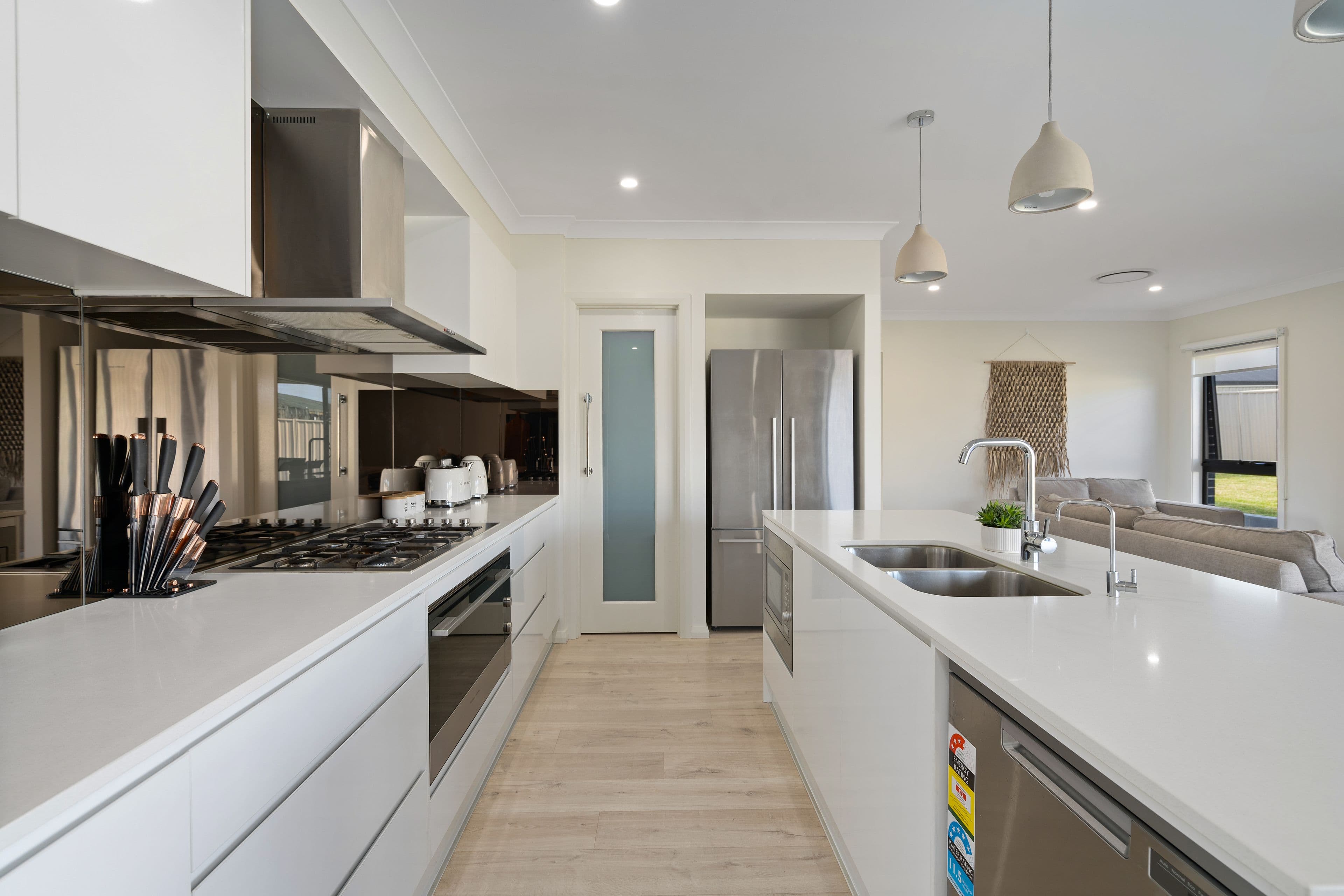 7 Jindalee Crescent, Nowra NSW 2541, Nowra - Thumbnail 2