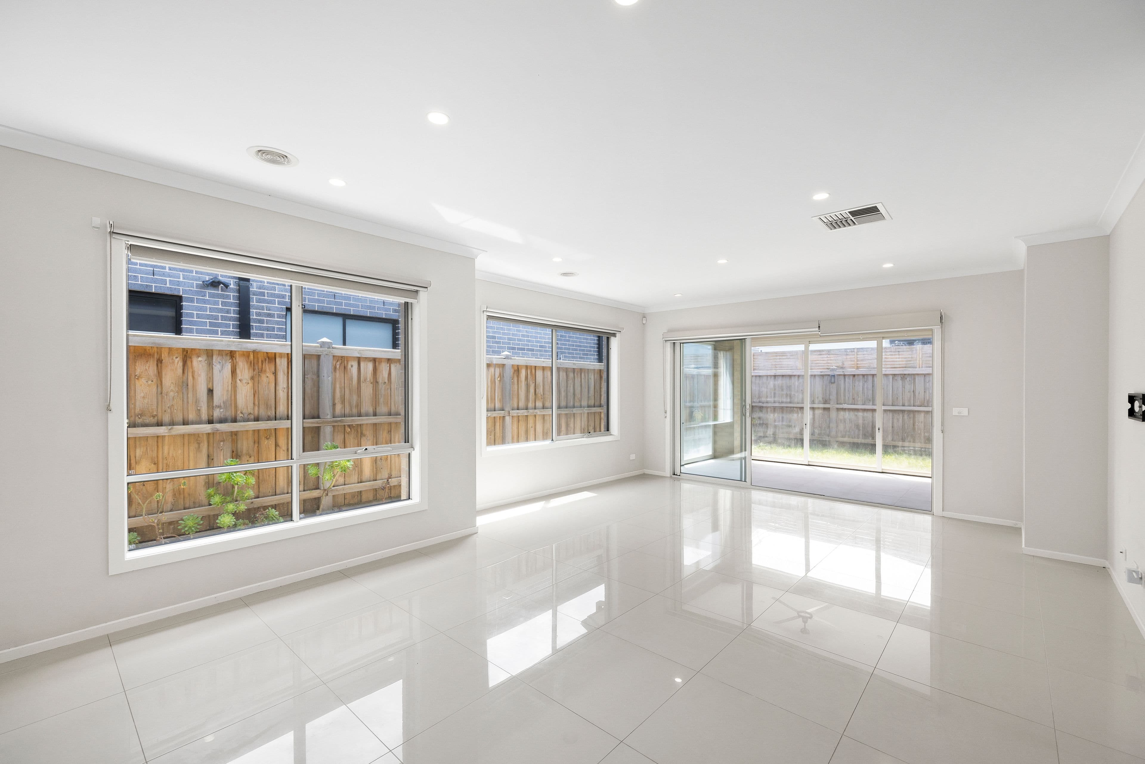10 Liddiard Way, Mickleham VIC 3064, Mickleham - Thumbnail 4